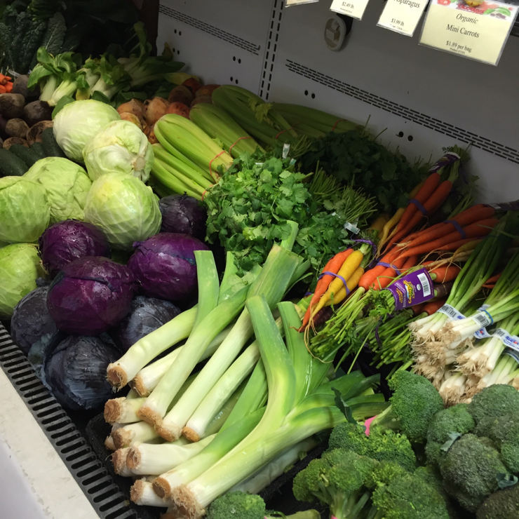 Vegan user review of Ikedas Markets in Davis. #freshveggies