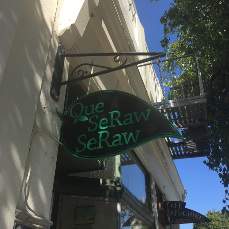 Vegan user review of Que Seraw Seraw in Burlingame. Raw organic vegan #raw #food #breakfast #lunch #dessert #restaurant