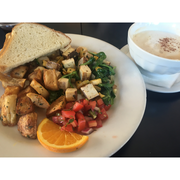 Vegan user review of Blackberry Bistro in Oakland. Tofu scramble and a soy chai latte