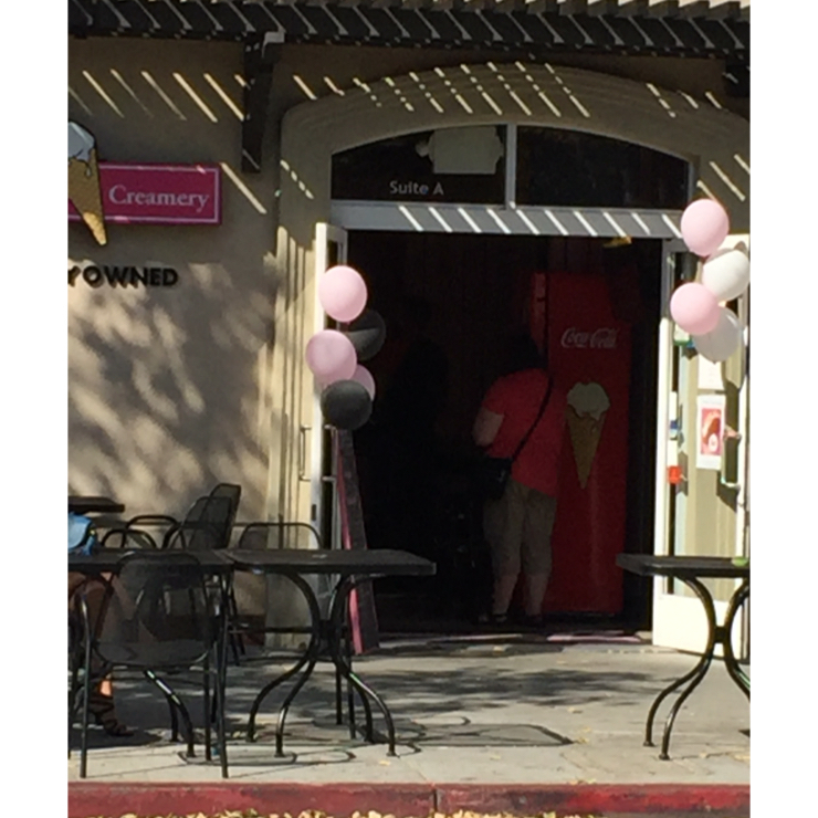 Vegan user review of Campbell Creamery in Campbell. Outside seating