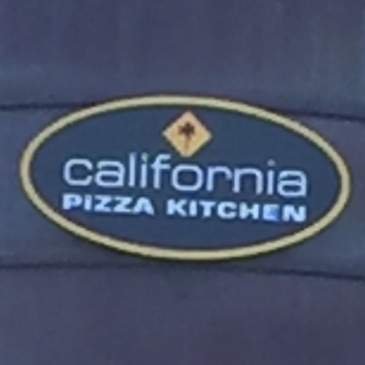 Vegan user review of California Pizza Kitchen in Roseville. 