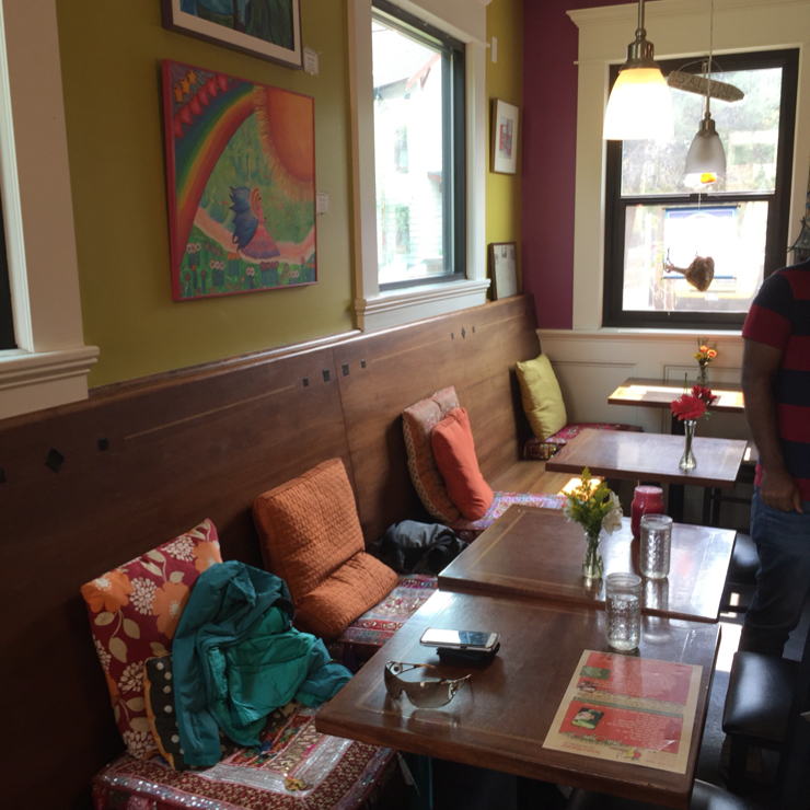 Vegan user review of Salud Raw Foods in Bend. 