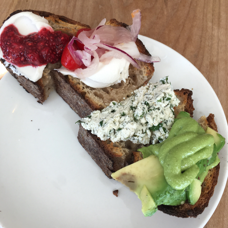 Vegan user review of Nourish Cafe in San Francisco. Sampler toasts