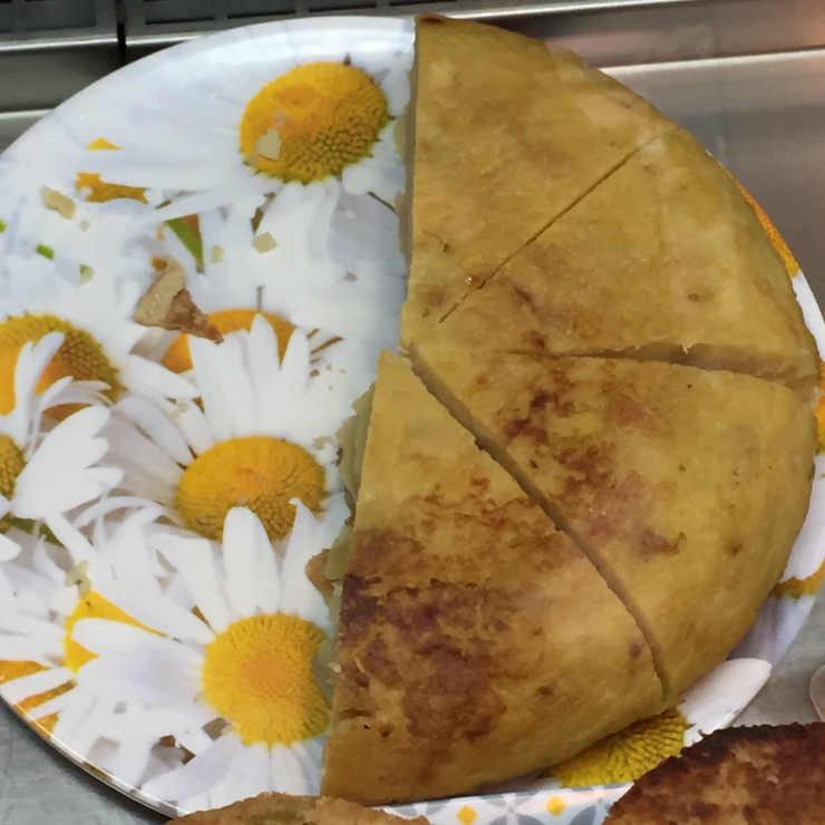 Vegan user review of VegetArt Cuina Vegana in Barcelona. Vegan take out: pasta, salads, lasagne, tortilla de patata and cake. 