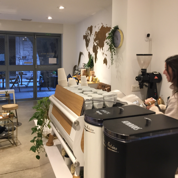 Vegan user review of Espresso Mafia in Girona. Coffee Americano with oat milk.