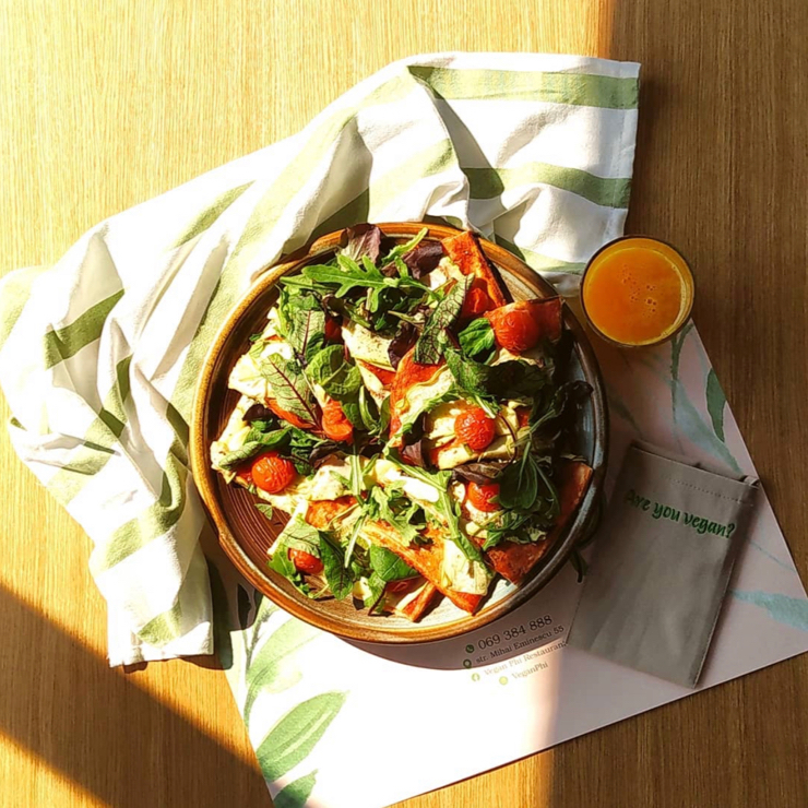 Vegan user review of Vegan Phi Restaurant. Delicious vegan and vegetarian food. Healthy options. Good location