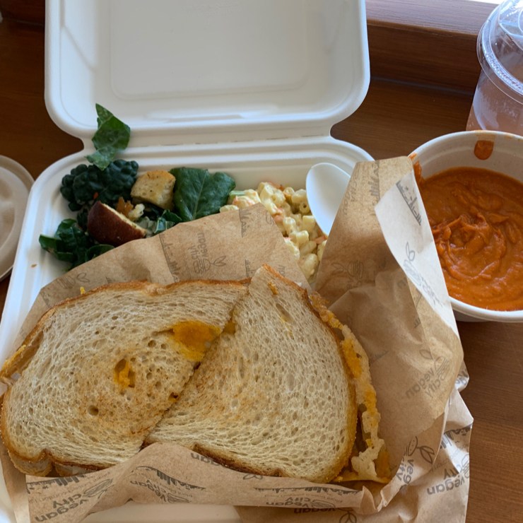 Vegan user review of Vegan City Hawaii. 
