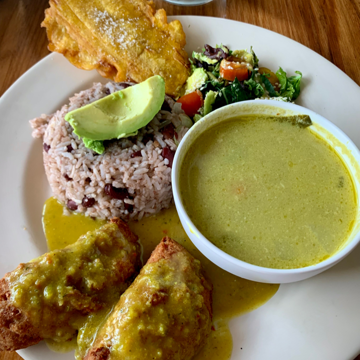 Vegan user review of Huacamole. 